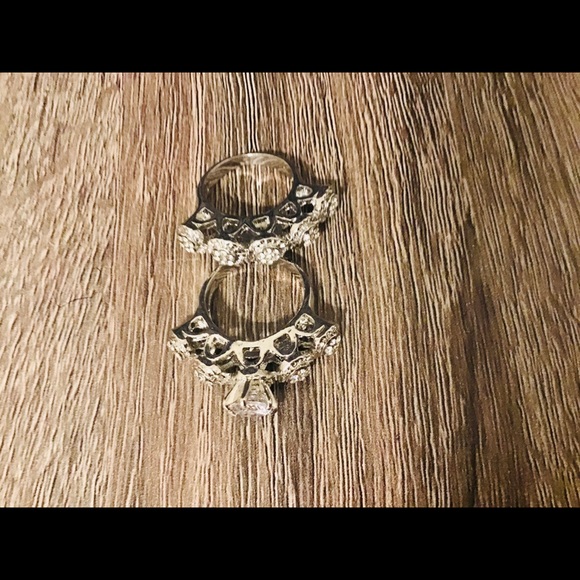 Beautiful 2pcs Ring Surrounded By Amazing Diamond Stone - Picture 5 of 5